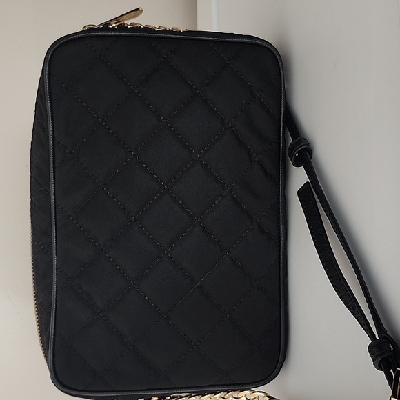 Michael Kors Jet Set Crossbody w/Free MK Wallet - Picture 4 of 15